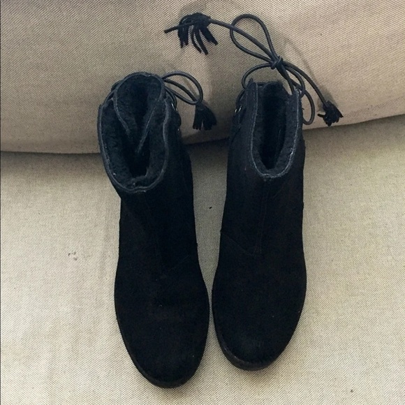 Koolaburra by Ugg black suede booties. - Picture 2 of 6